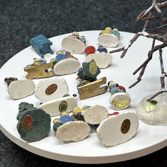 17pc Mini Christmas Village Figurines Snowman Postman Christmas Tree Mailbox + - Picture 15 of 16